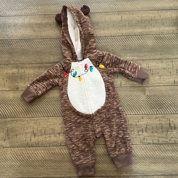 Adorable Reindeer zip up onesie - Picture 2 of 6